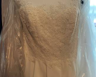 Gorgeous wedding gown