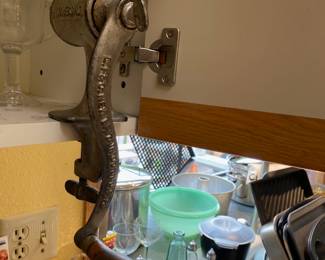 Universal No. 2  Hand Crank Meat Grinder