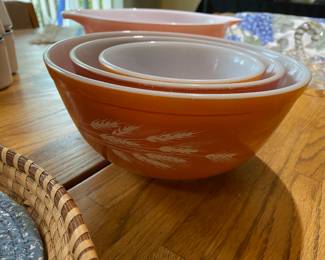 Set of 3 Pyrex Autumn Harvest Wheat Nesting Mixing Bowls