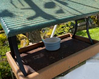 Fly Through Covered Bird Feeder