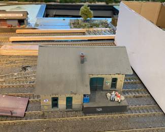 Model Train Parts & Accessories
