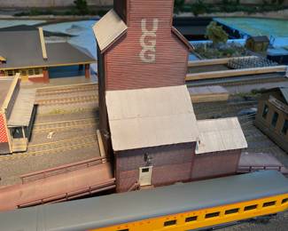 Model Train Parts & Accessories
