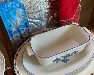 Pfaltzgraff Yorktowne Blue Stoneware 2 QT Loaf Pan & Platter
