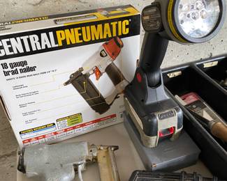 Central Pneumatic 18 Gauge Brad Nailer, Senco Pneumatic Staple Gun