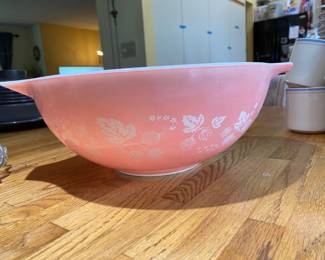  Pyrex Pink Gooseberry Cinderella Mixing Bowl
