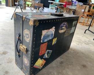 vintage suitcase 