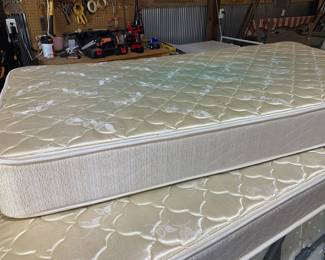 Twin mattress 