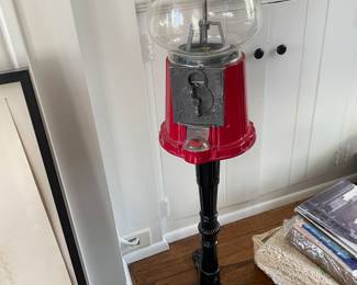 Bubble gum machine Presale available 😇