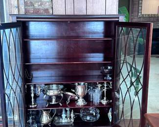 Antique hutch with 5 shelves