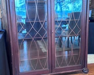 Antique hutch with 5 shelves