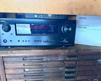 Denon AV surround receiver AVR-589