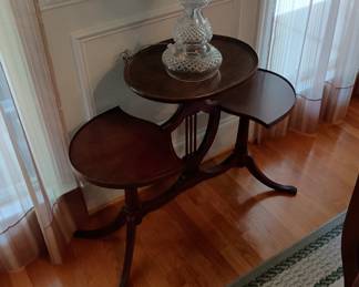 unique tiered table