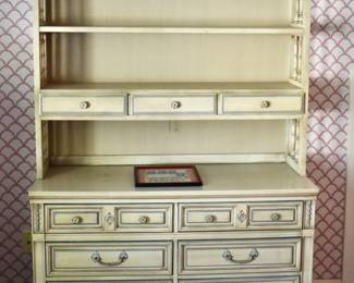 Dixie Furniture dresser with hutch