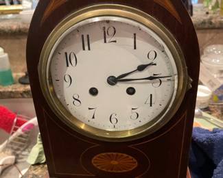 Wind up Clock, needs cleaning of the movement 