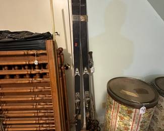 Hart skis w/poles