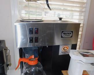 COMMERCIAL BUNN COFFEE MAKER