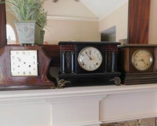 Antique And Vintage Mantle Clocks