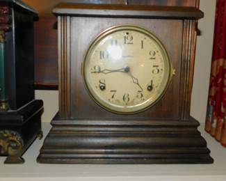 INGRAHAM MANTLE CLOCK