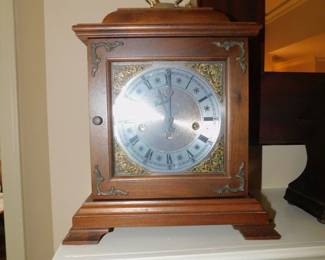 MANTLE CLOCK