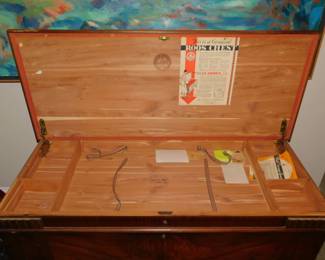 Vintage Roos Cedar Chest With Top Tray