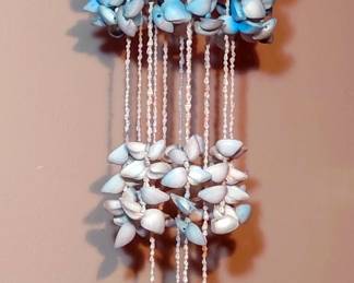 Vintage Long Ceiling Hanging Canopy Seashell Décor - Expertly crafted and in excellent condition, this vintage hanging seashell décor adds a touch being by the beach to any space.