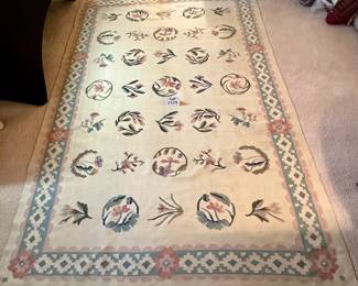 Hand Knotted woven Rug w/ floral design & geometric design   6' x 8'