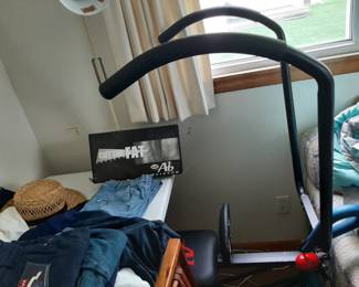 "Ab Scissor" exercise machine 