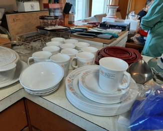 Set of Corelle Dishes