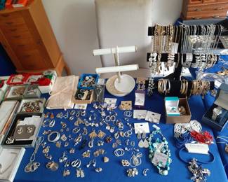 So much nice jewelry. Gold, Silver & costume