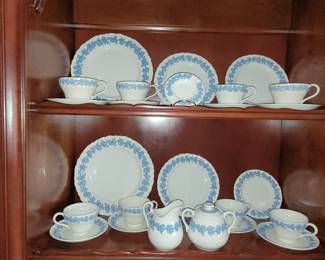Set of Wedgwood Lavender Blue on Cream Shell Edge Queens Ware 
