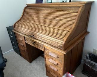 Rolling top desk