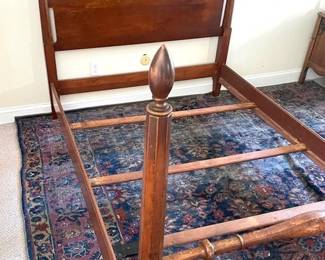 Full Size Poster Bed