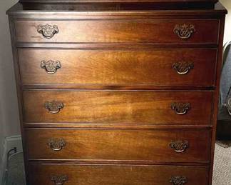 Kittinger Dresser