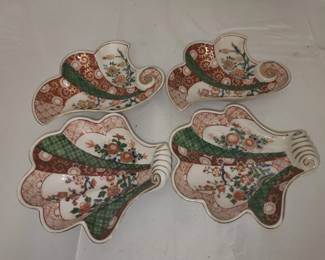 4 Ucagco Imari hand painted trinket dishes
