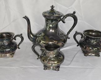 4 pc Victor Silver Co Silverplated Serving Pcs

