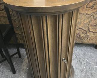 Gordons inc fine furniture Oak wood side table
