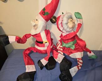 Pair of Santa & Mrs Claus Bendable Decor

