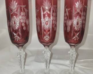 Lot of 3 red crystal champagne flutes
