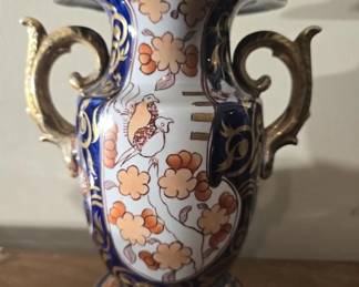 Stunning Antique Porcelain Vase
