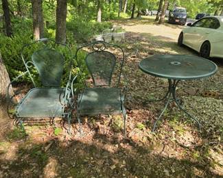 Lot of 3 metal chair and table set
