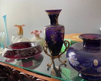 Fenton Rare 90's Art Glass Connoisseur Royal Purple Hand Painted Vase on Stand