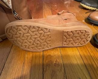 Suede leather winter boots women’s size 7 -7.5 