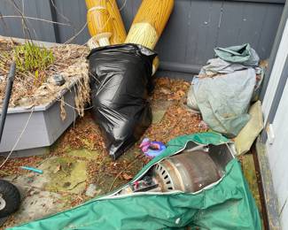 Outdoor overhead heat lamp