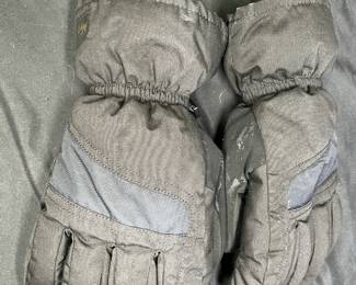 R.E.I Black Warm Gloves