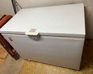 Large Whirlpool chest freezer