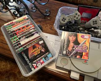 Complete SONY PLAYSTATION 1 w/ manual, controllers and games