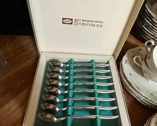 1847 Rogers Bros. stainless ice tea spoons in box