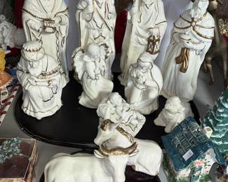 11pc. white/gold Nativity set