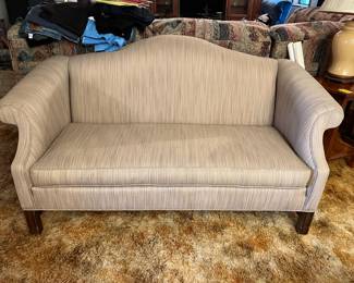 Lovely camelback settee w/ bench cushion
