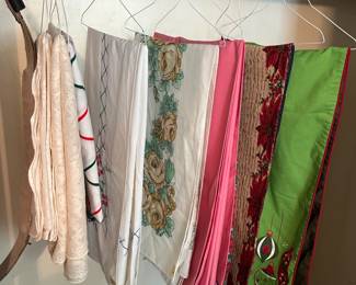 Table cloths & runners